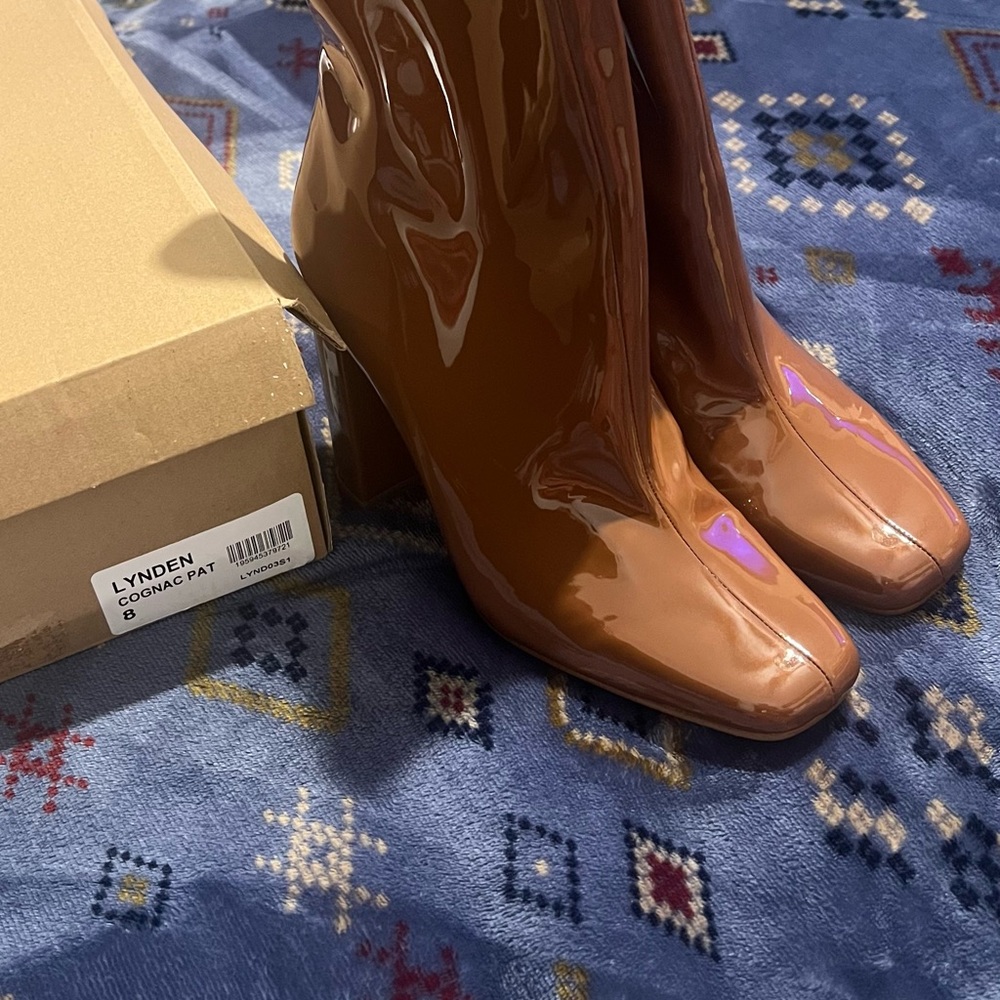 Steve Madden Lynden Cognac Patent leather boots